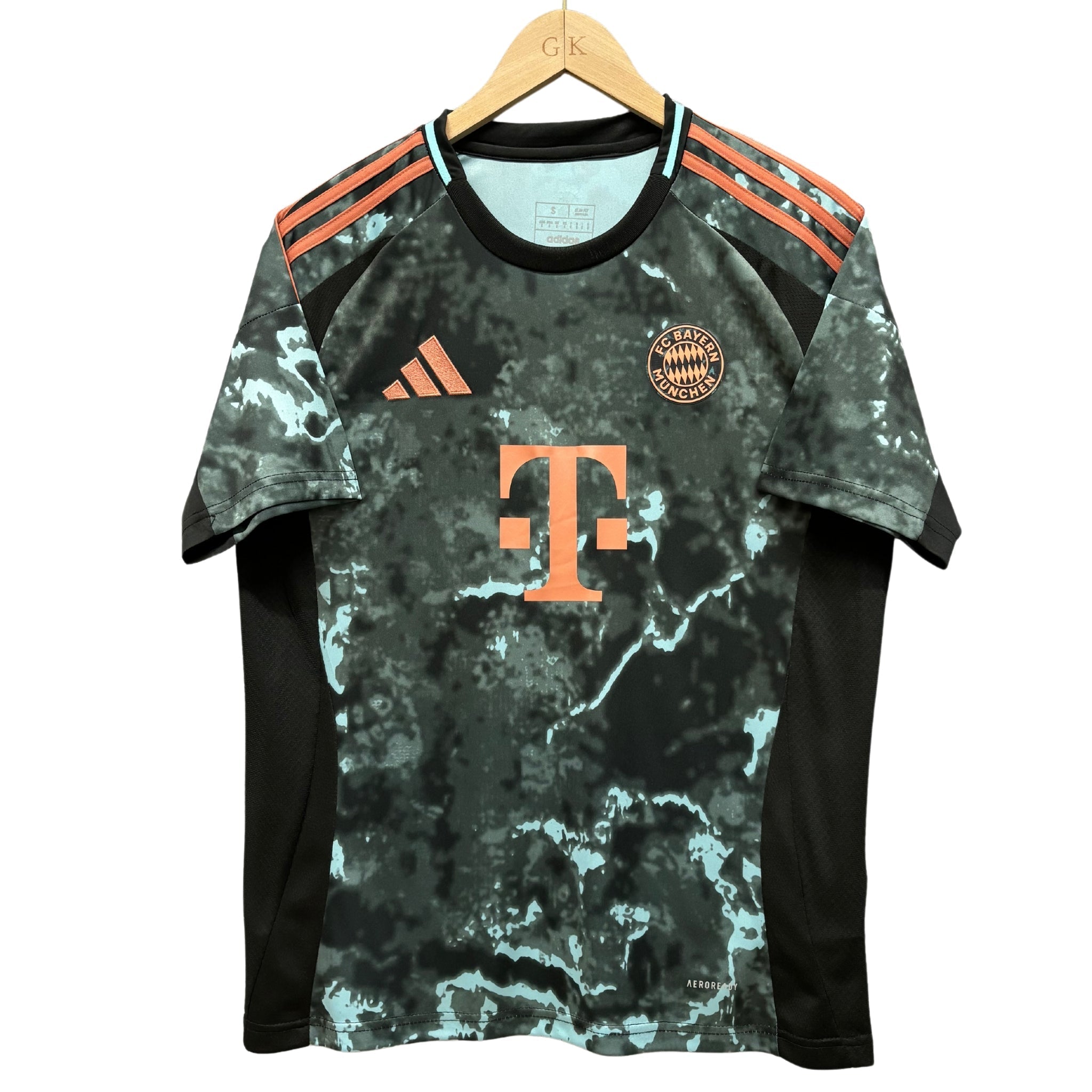 Bayern Munich 24-25 Away