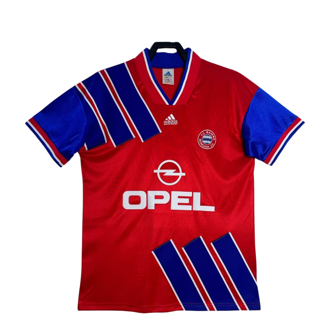 The Bayern Munchen Retro shirt 1993-1995