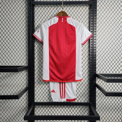 2023/2024 Ajax Heim-Fußballset (Trikot + Shorts)