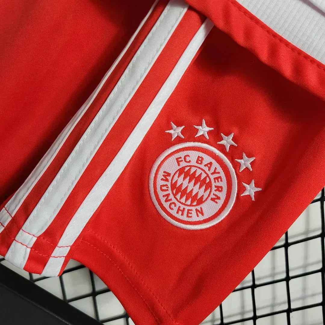 2023/2024 Bayern München Heimfußballset (Trikot + Shorts)