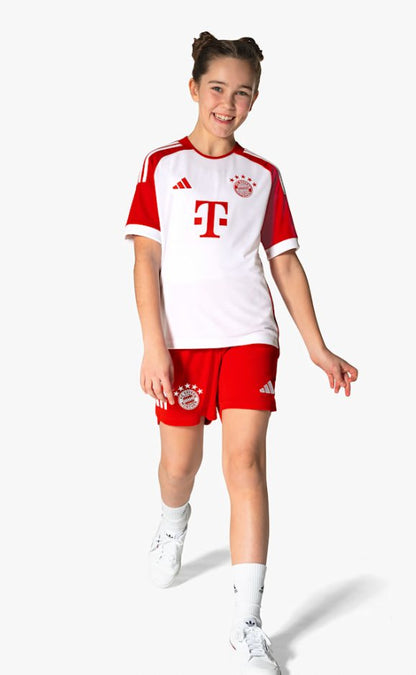 2023/2024 Bayern München Heimfußballset (Trikot + Shorts)