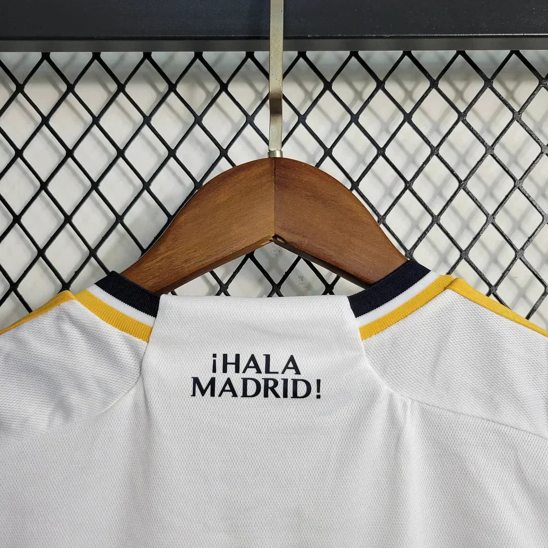 2023/2024 Real Madrid Heimfußballset (Trikot + Shorts)