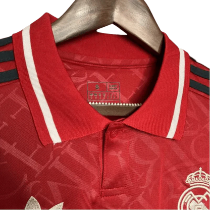 Rotes Trikot der Blancos 2024/2025