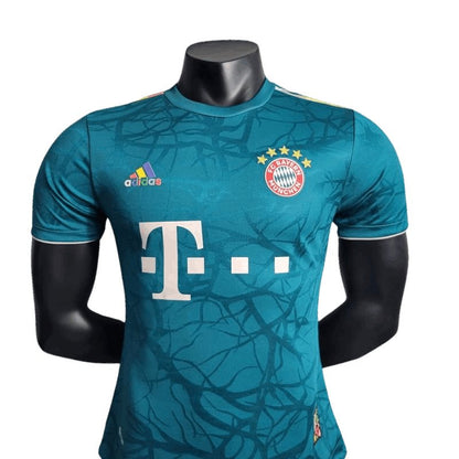 23-24 Bayern München Co Branded Special Edition Kit - Spielerversion 