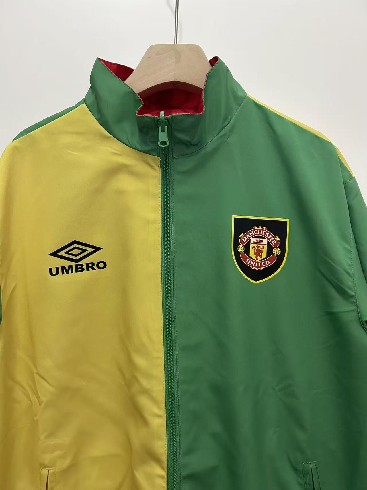 Manchester United 2006-2007 Reversible Retro Jacket