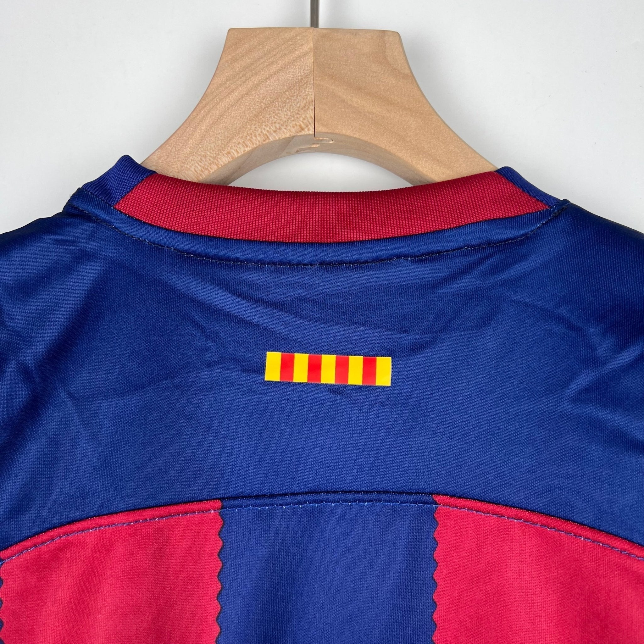 Barcelona thuistenue kids 2023/24