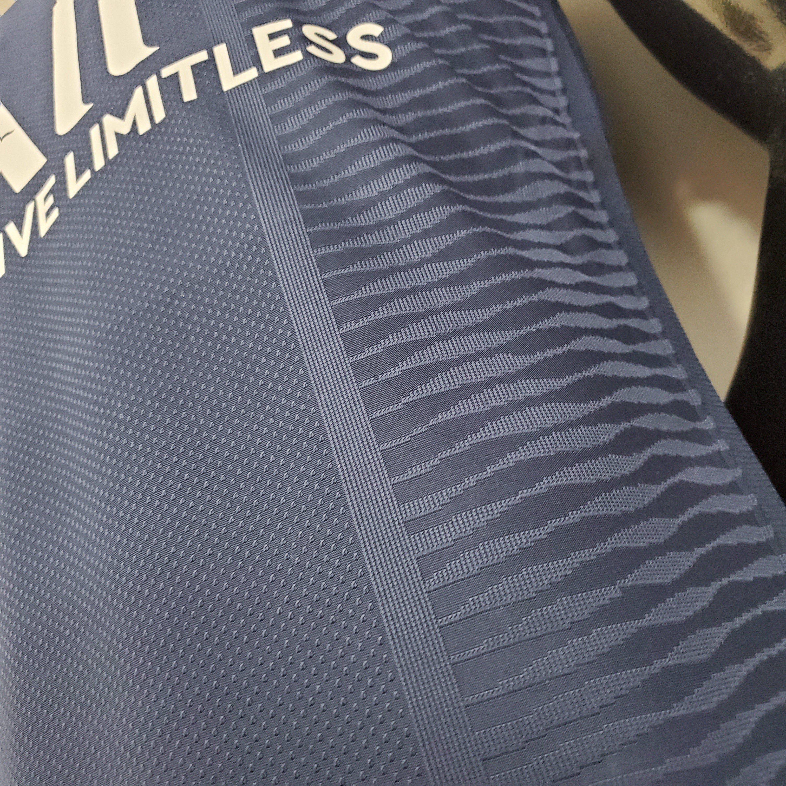 21/22 Player version PSG home kit